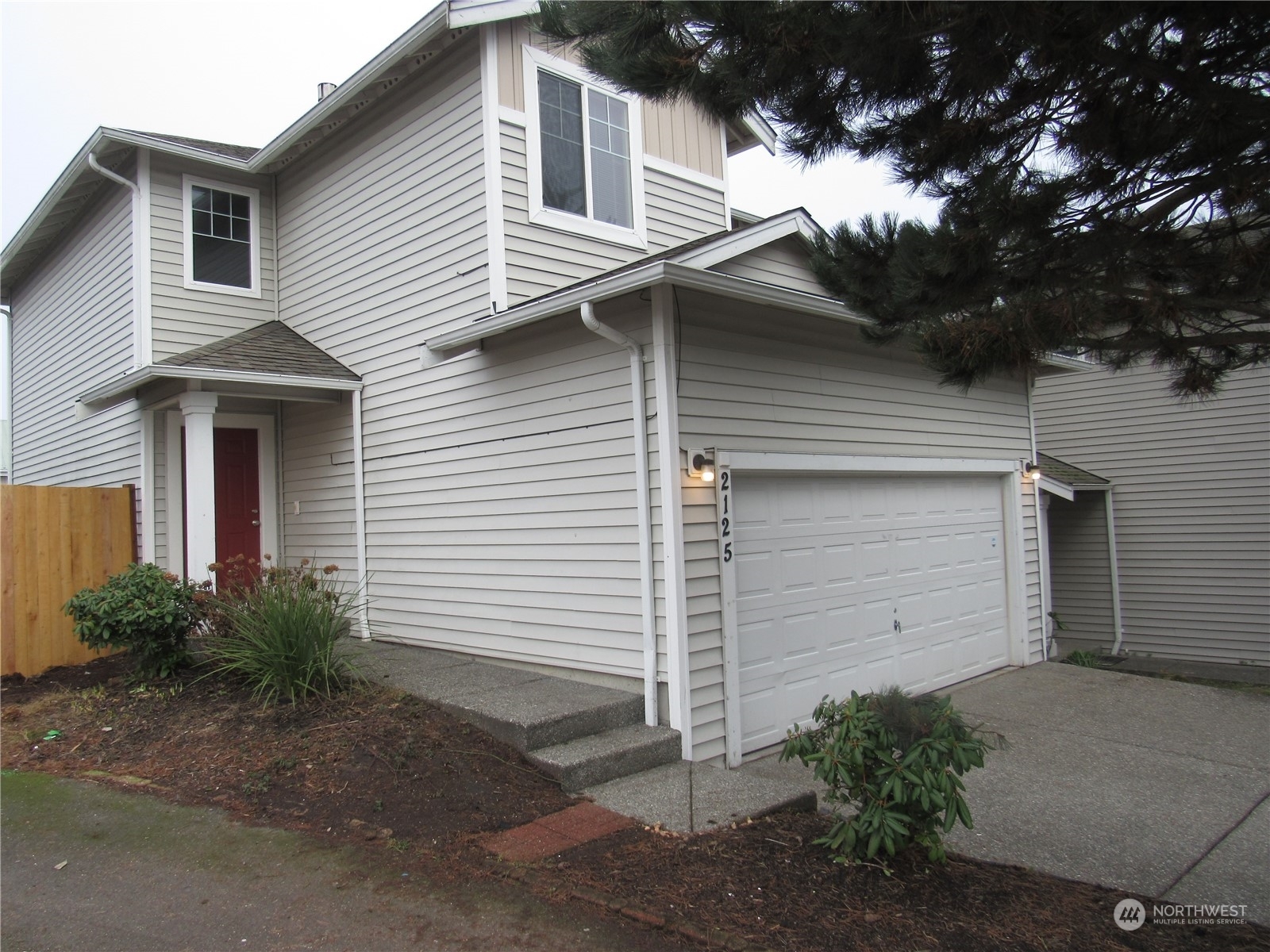 Property Photo:  2125  127th Place SW  WA 98204 