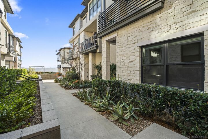 Property Photo:  2874 Via Alta Pl  CA 92108 