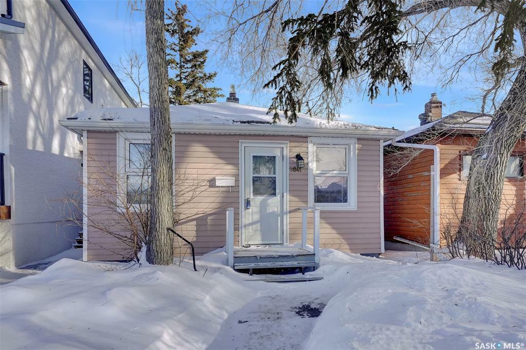 Property Photo:  2841 McDonald Street  SK S4N 3A1 