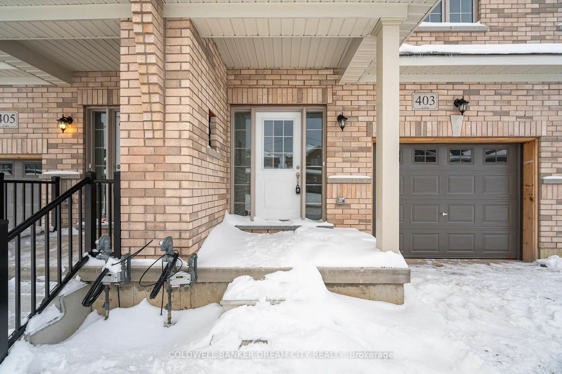 Property Photo:  403 Van Dusen Ave  ON N0C 1B0 