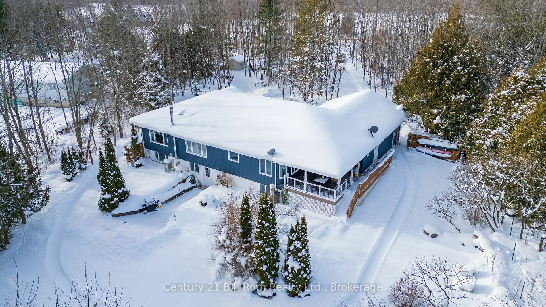 Property Photo:  235 Medonte  2 Sdrd  ON L0K 1E0 