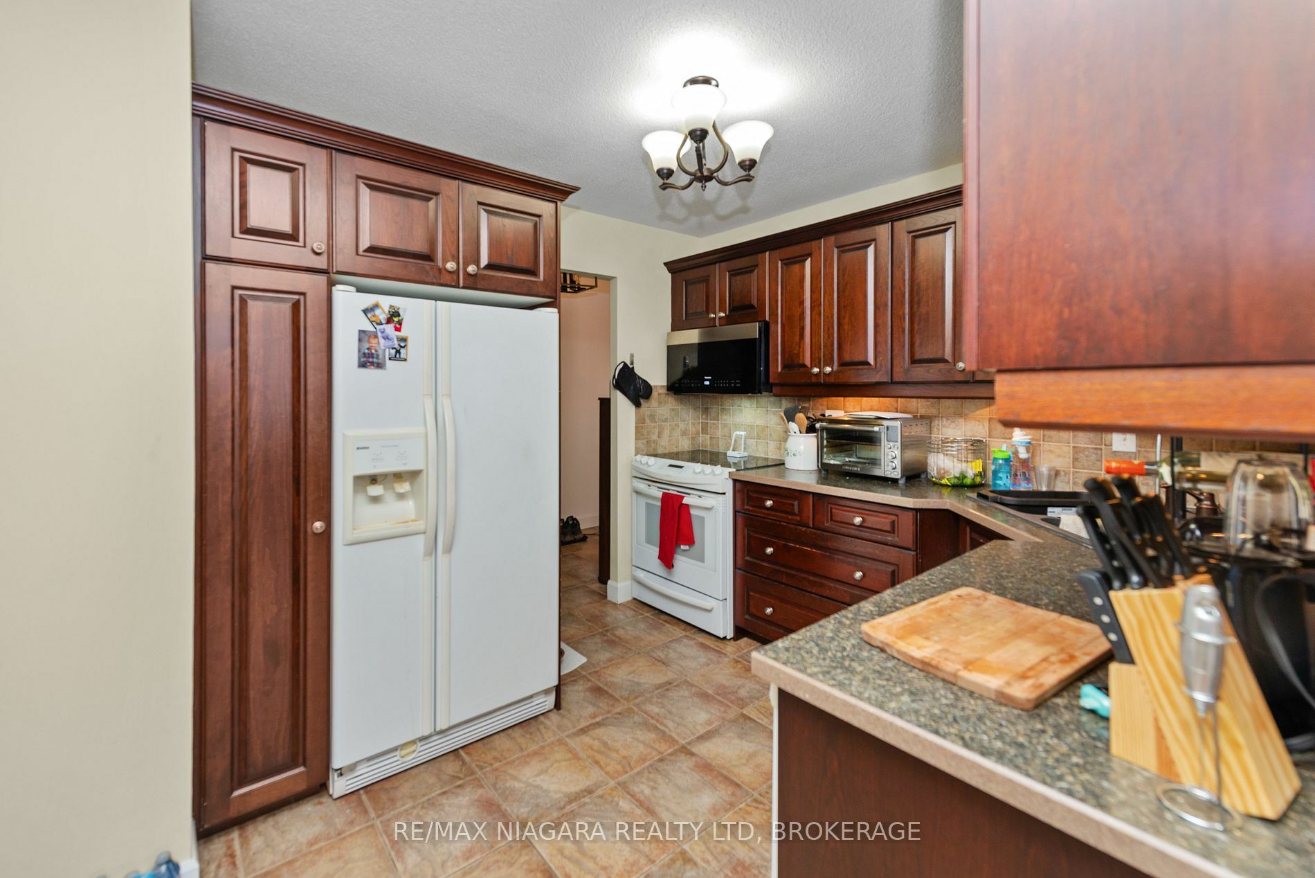 Property Photo:  504 - 7 Gale Cres  ON L2R 7M8 