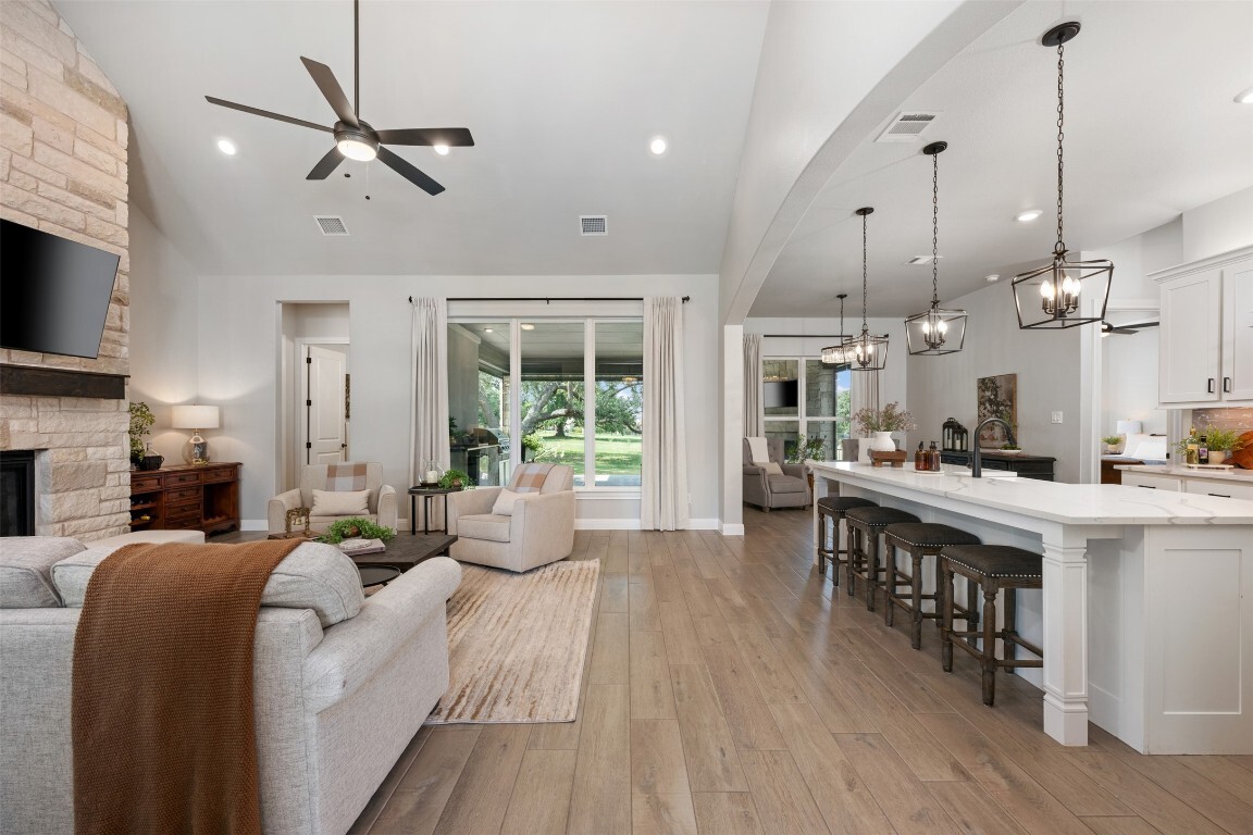 Property Photo: 210 Miranda Way TX 78633