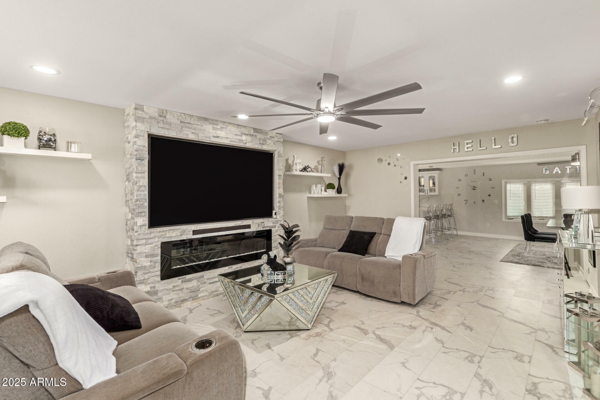 Property Photo: 2317 W Danbury Road AZ 85023