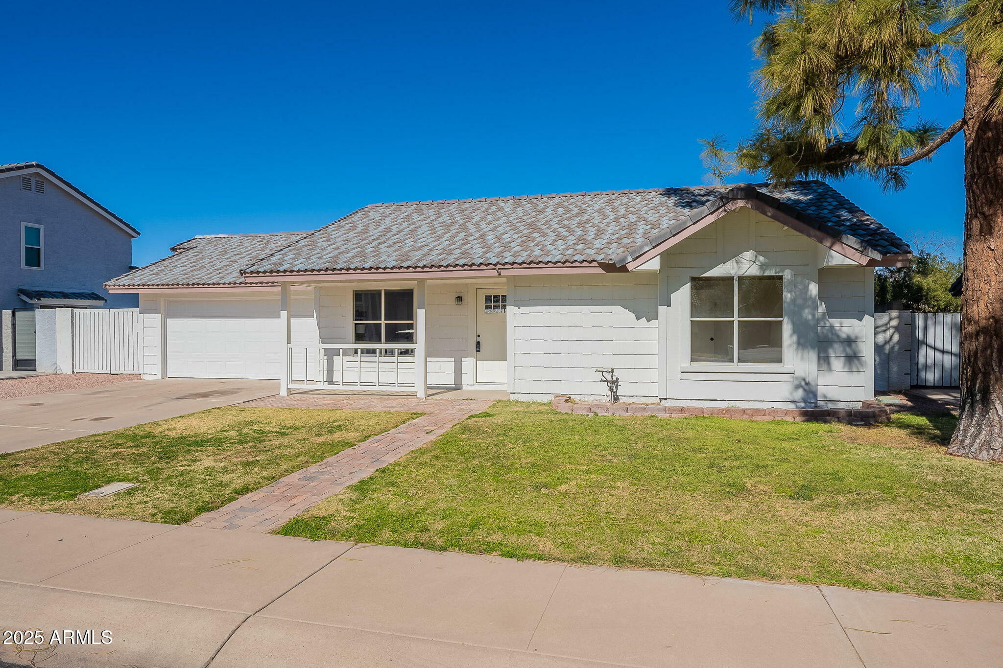 Property Photo:  1164 E Harrison Street  AZ 85225 