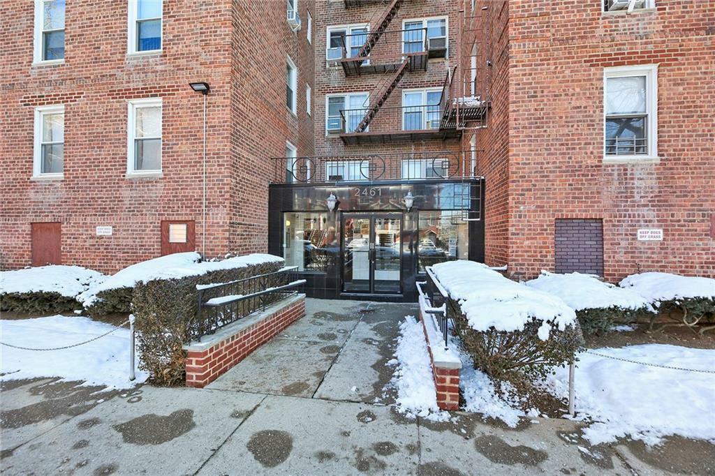 2461 East 29th Street 4K  Brooklyn NY 11235 photo