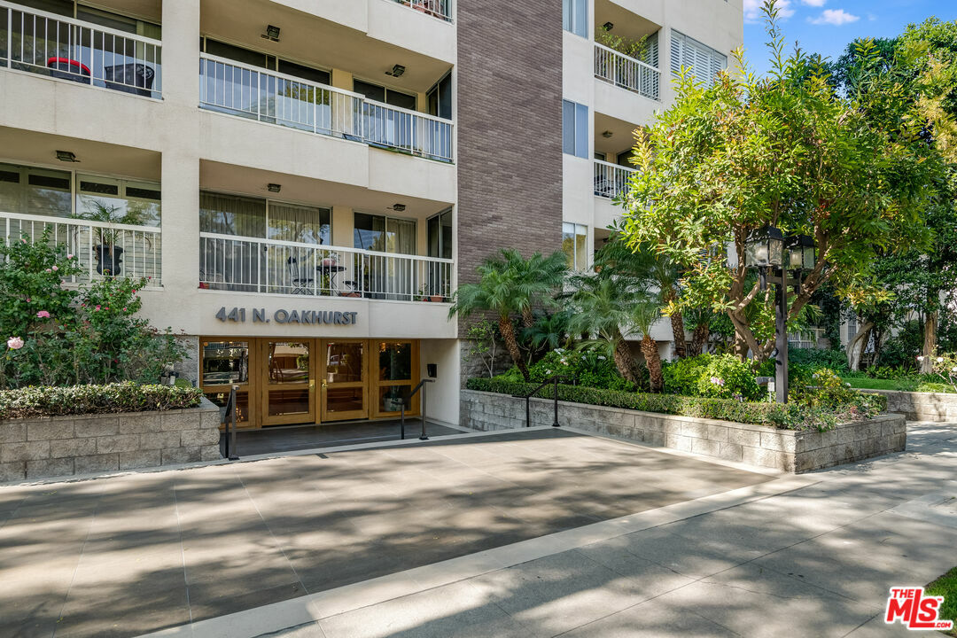 Property Photo:  441  N Oakhurst Dr 205  CA 90210 