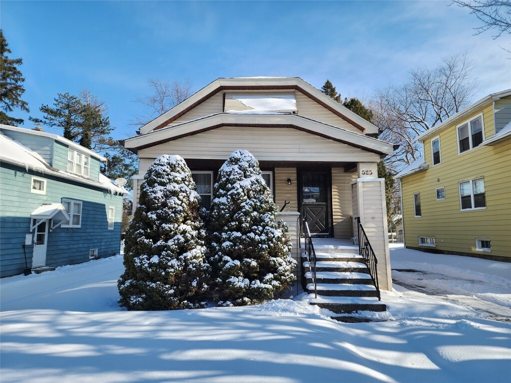 Property Photo:  525 Smithson Avenue  PA 16511 