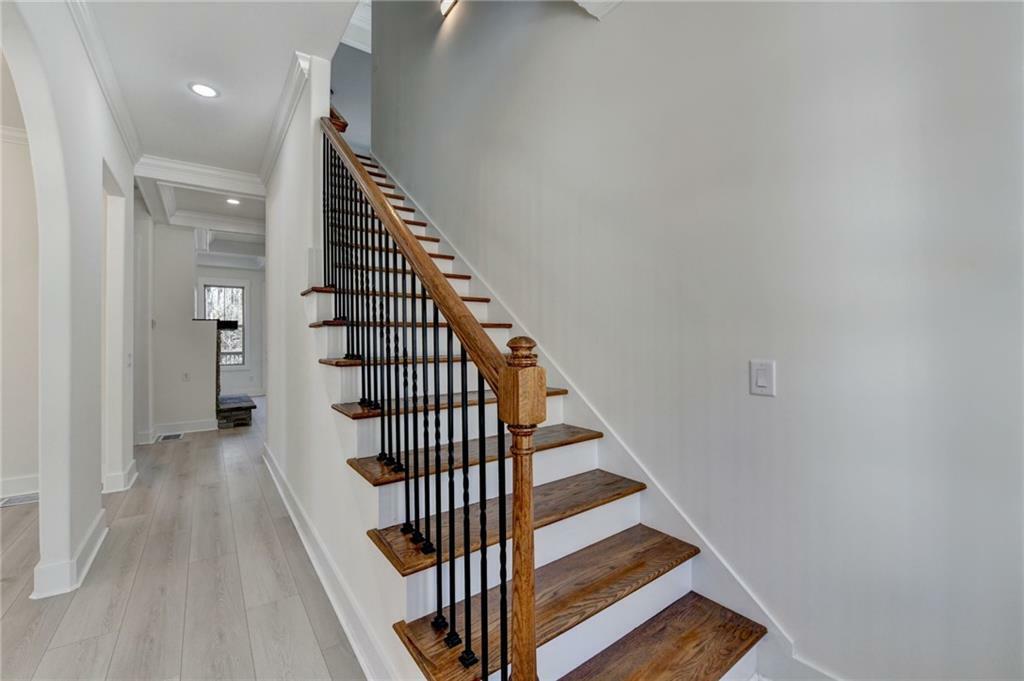 Property Photo:  7650 Abbey Glen Drive  GA 30028 