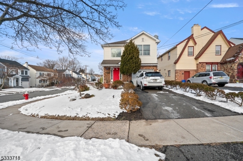 Property Photo:  2799 Larchmont Rd  NJ 07083 