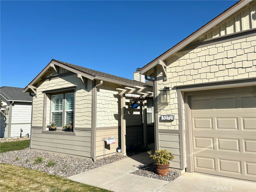 Property Photo: 5272 Southcreek Court CA 93455