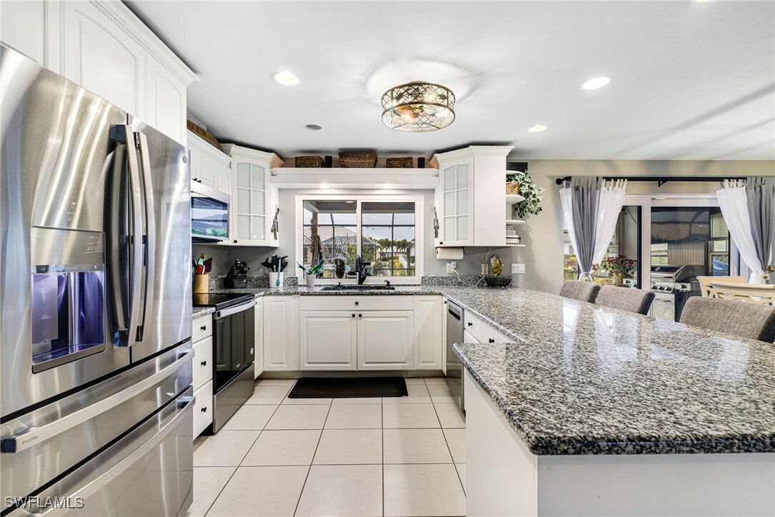 Property Photo: 2003 SE 26th Terrace FL 33904
