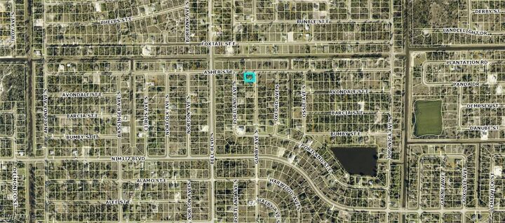 Property Photo:  900 Gunby Avenue S  FL 33974 