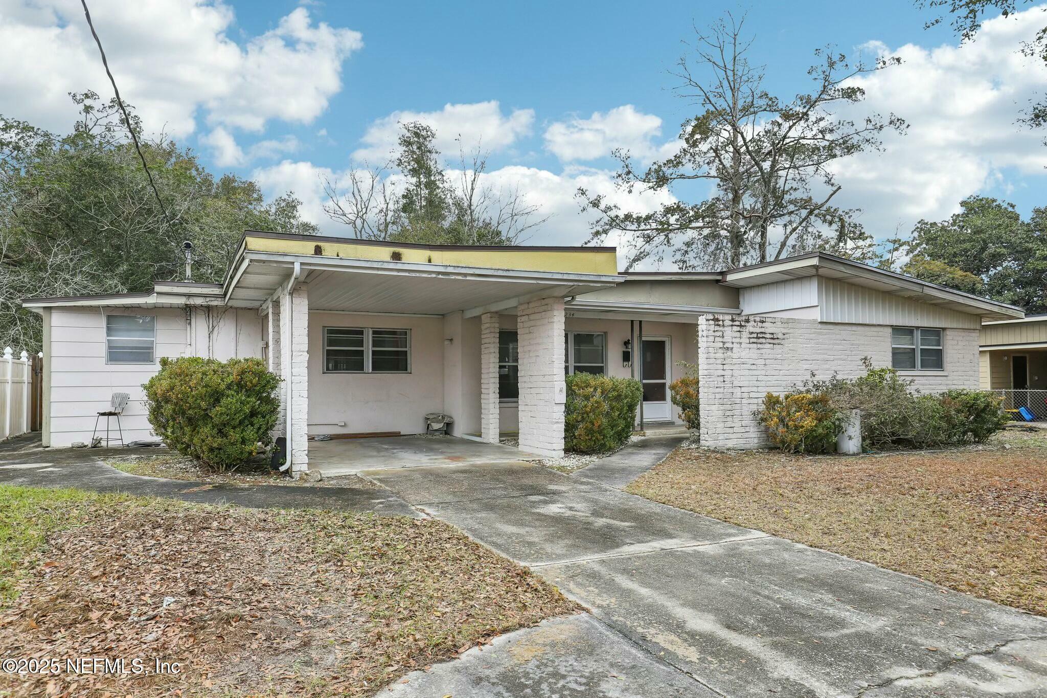 Property Photo:  2234 La Valle Drive  FL 32210 