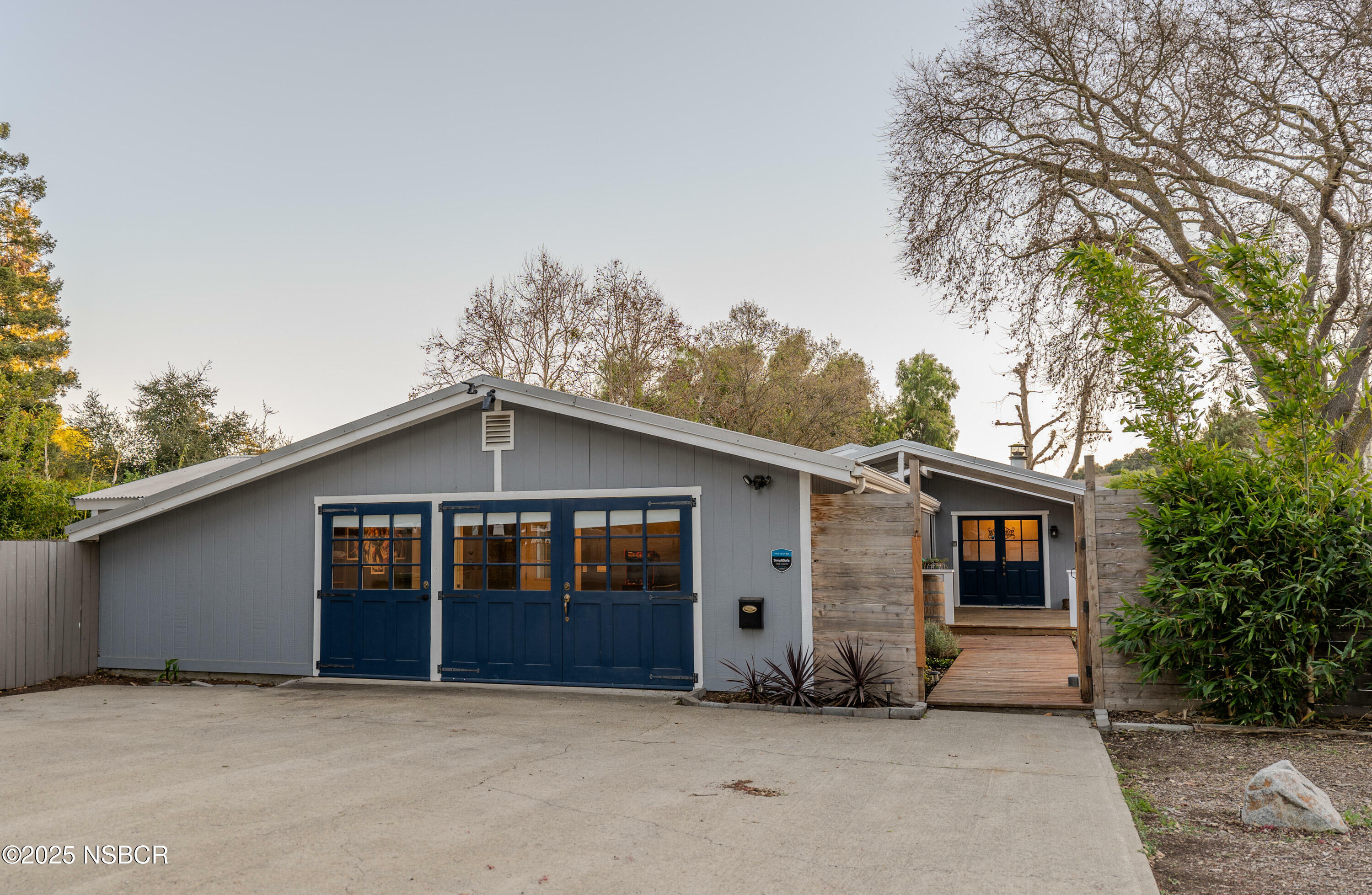 Property Photo:  2110 Railway Avenue  CA 93441 