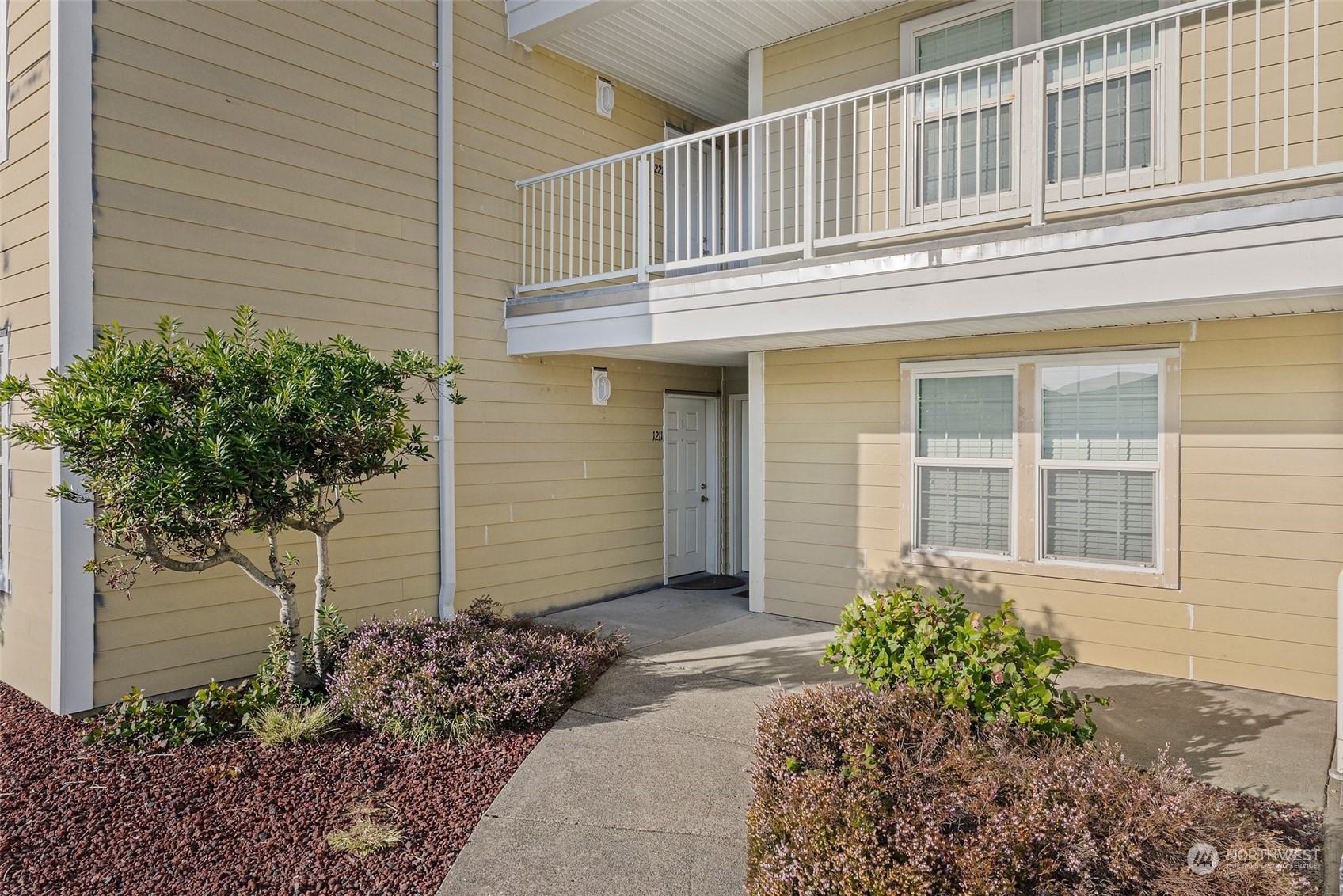 Property Photo:  1600 W Ocean Avenue 1211  WA 98595 