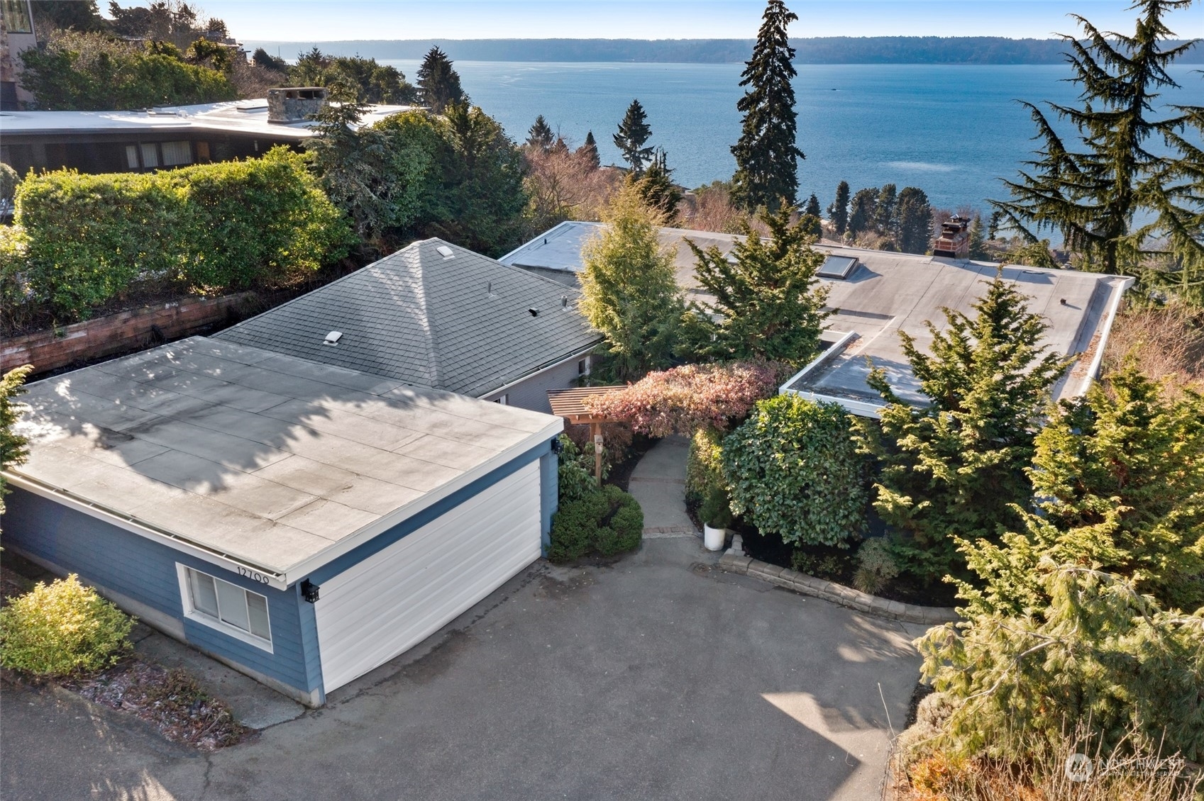 Property Photo: 12709 Shorewood Place SW WA 98146