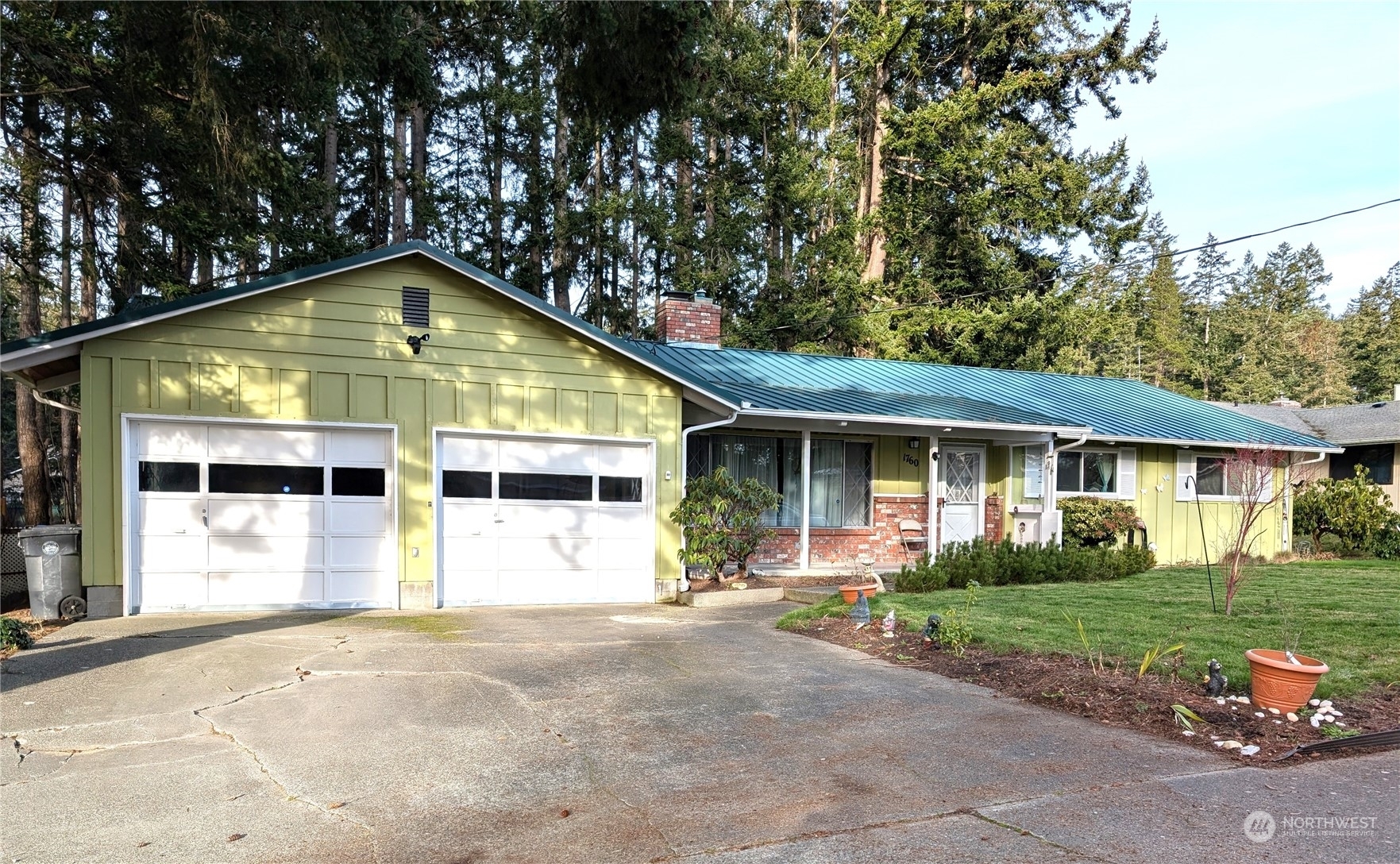 Property Photo:  1760 NE 11th Avenue  WA 98277 