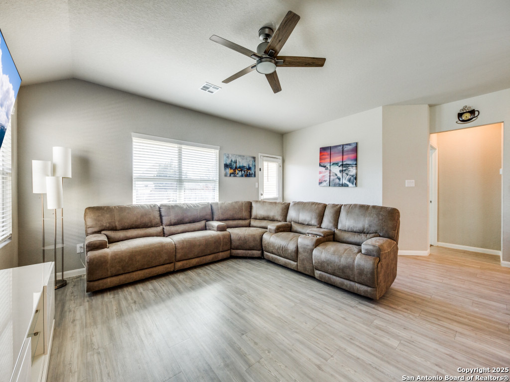 Property Photo: 14910 Bog Ml TX 78254