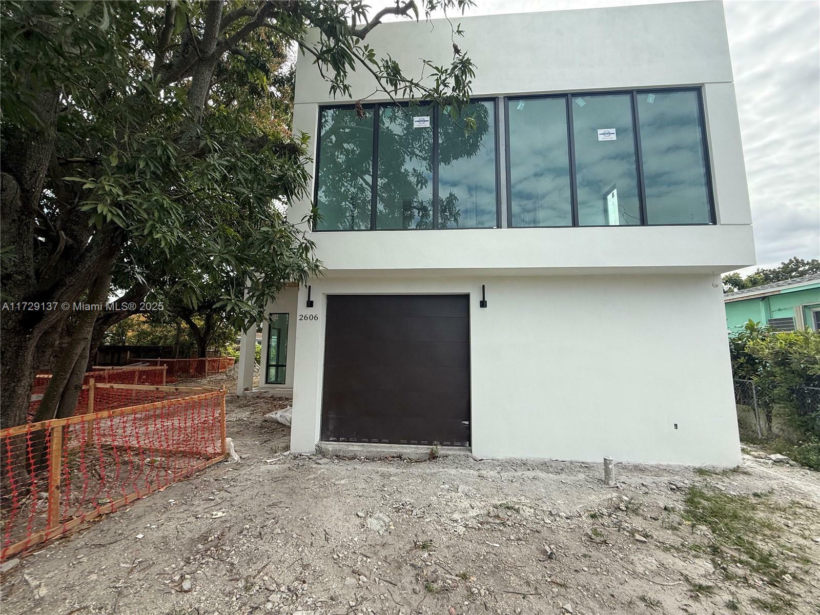 Property Photo:  2606 SW 19th St  FL 33145 