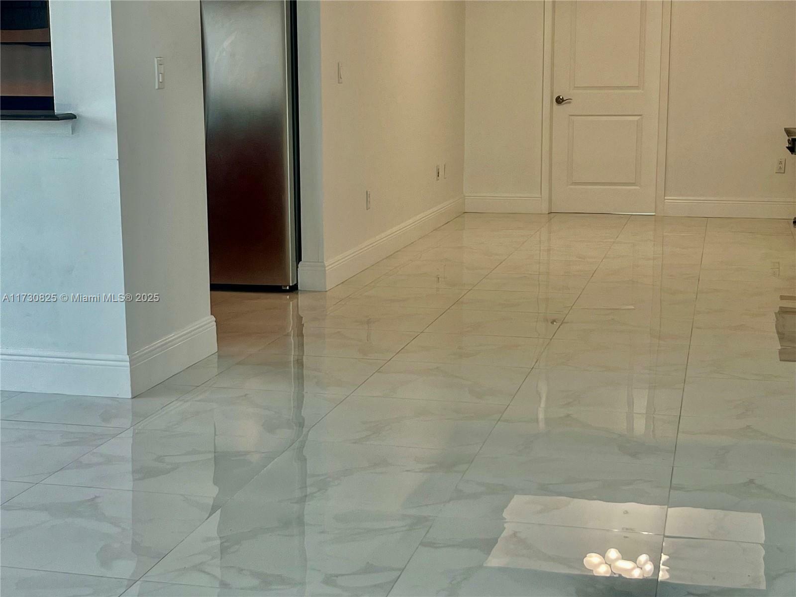 Property Photo:  1800 N Bayshore Dr 3615  FL 33132 