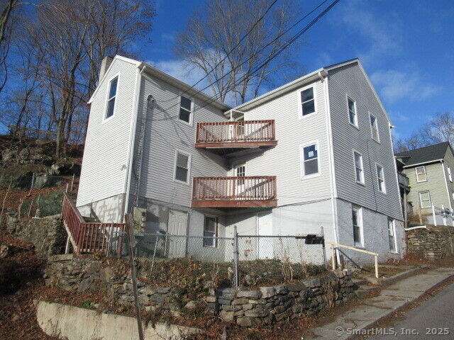 Property Photo:  12 North Cliff Street  CT 06360 