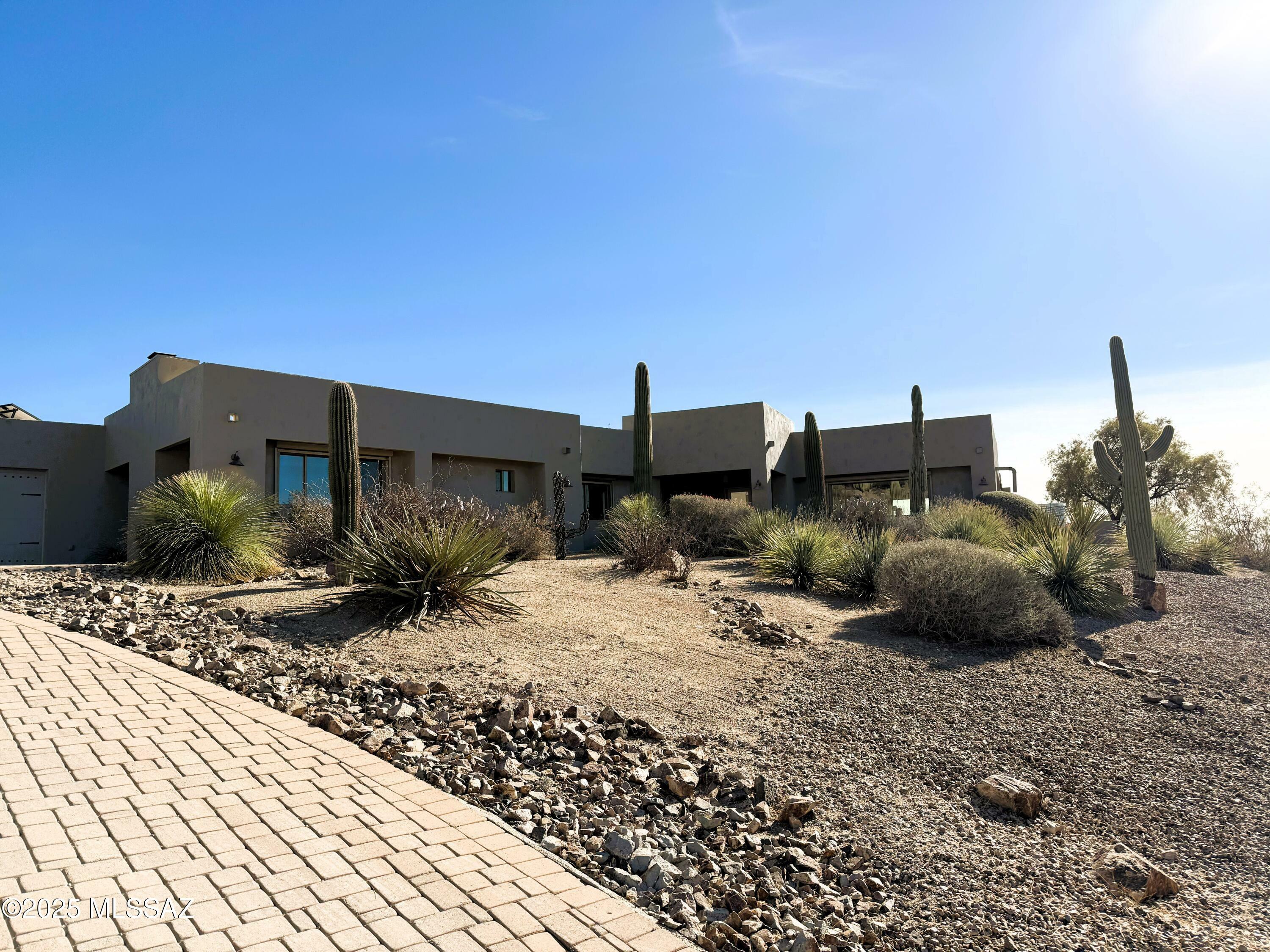 Property Photo:  4930 N Cll Bendita  AZ 85718 