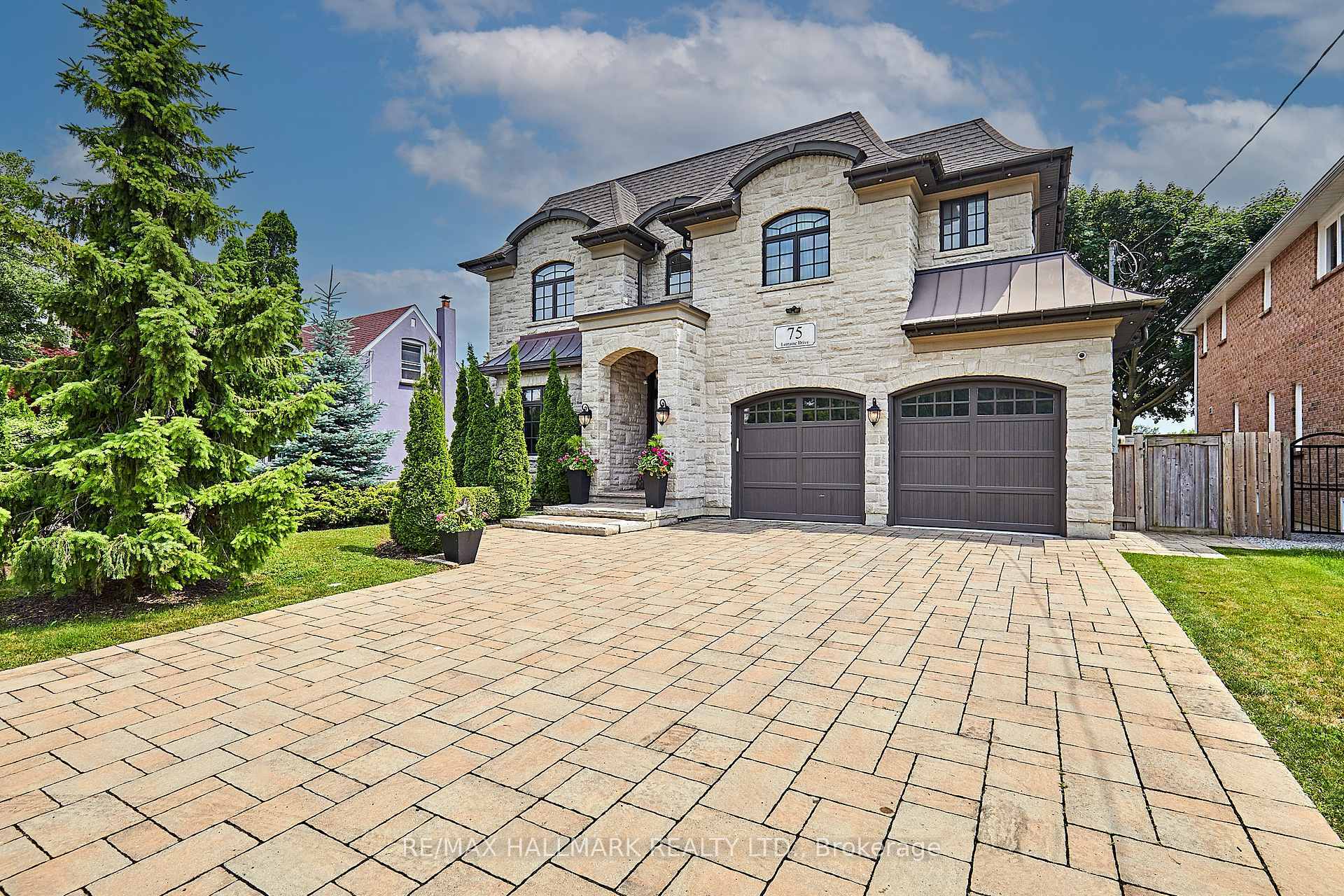 Property Photo: 75 Lorraine Drive ON M2N 2E3