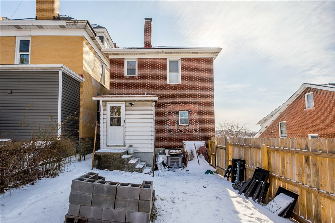 Property Photo:  407 Winton Street  PA 15211 