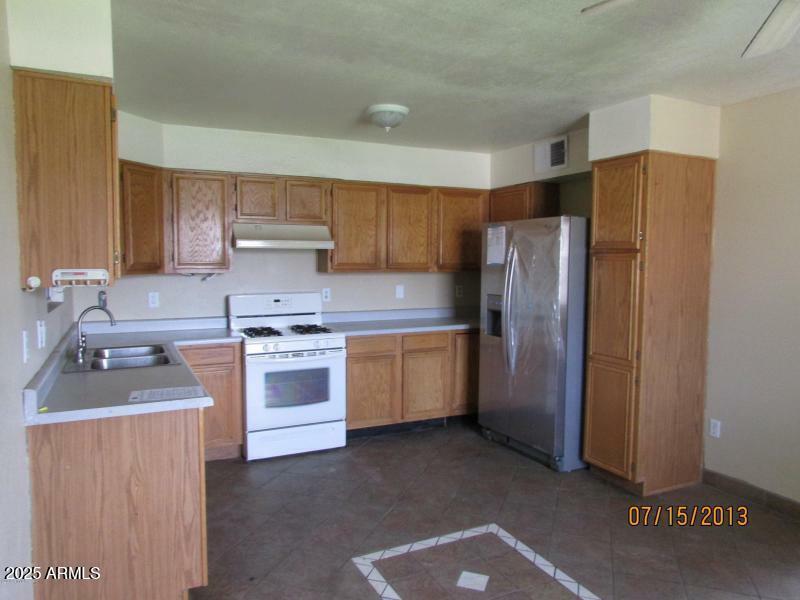 Property Photo:  2436 E McArthur Drive  AZ 85288 