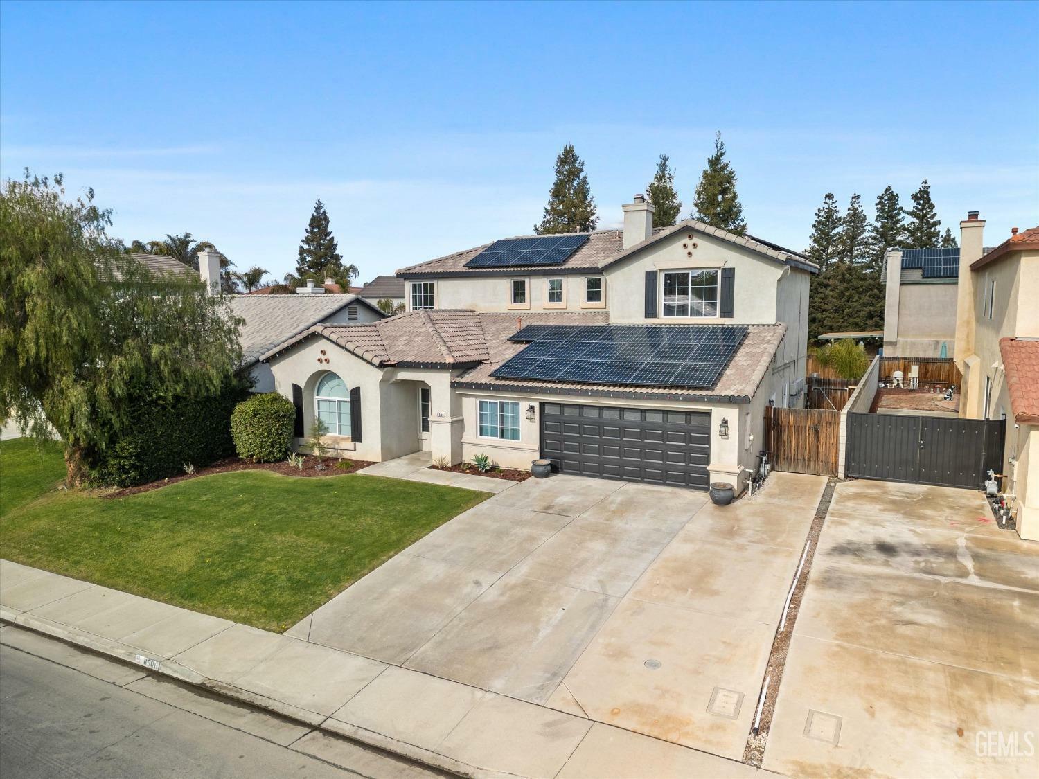 Property Photo:  8506 Eagles Landing Drive  CA 93312 