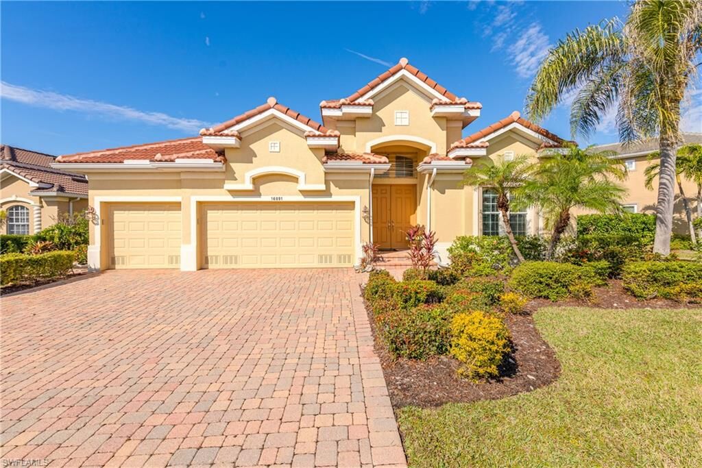 Property Photo: 16091 Thorn Wood Dr FL 33908