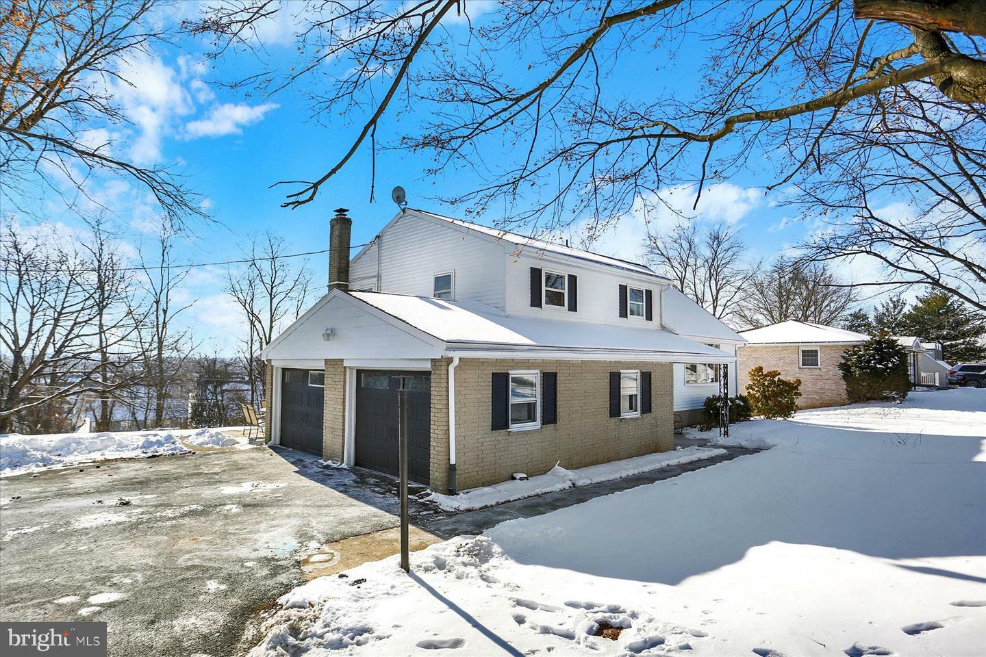 Property Photo:  87 Margaret Drive  PA 17050 