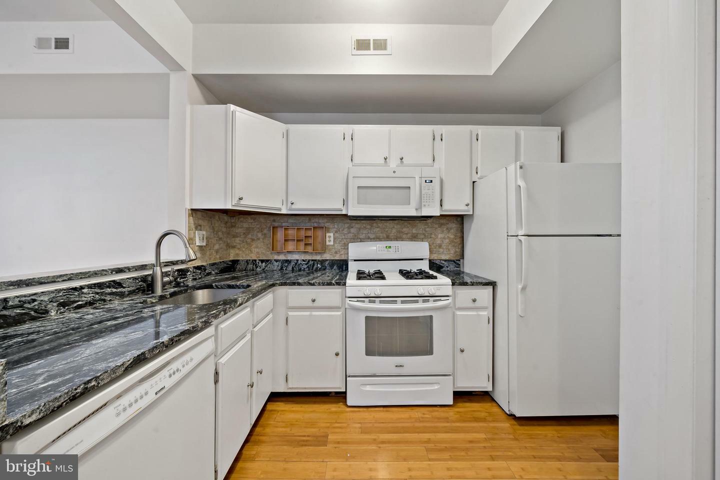 Property Photo:  445 Fairmount Avenue A  PA 19123 