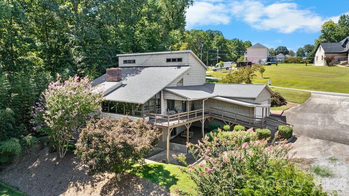 Property Photo: 3910 6th Street NW NC 28601