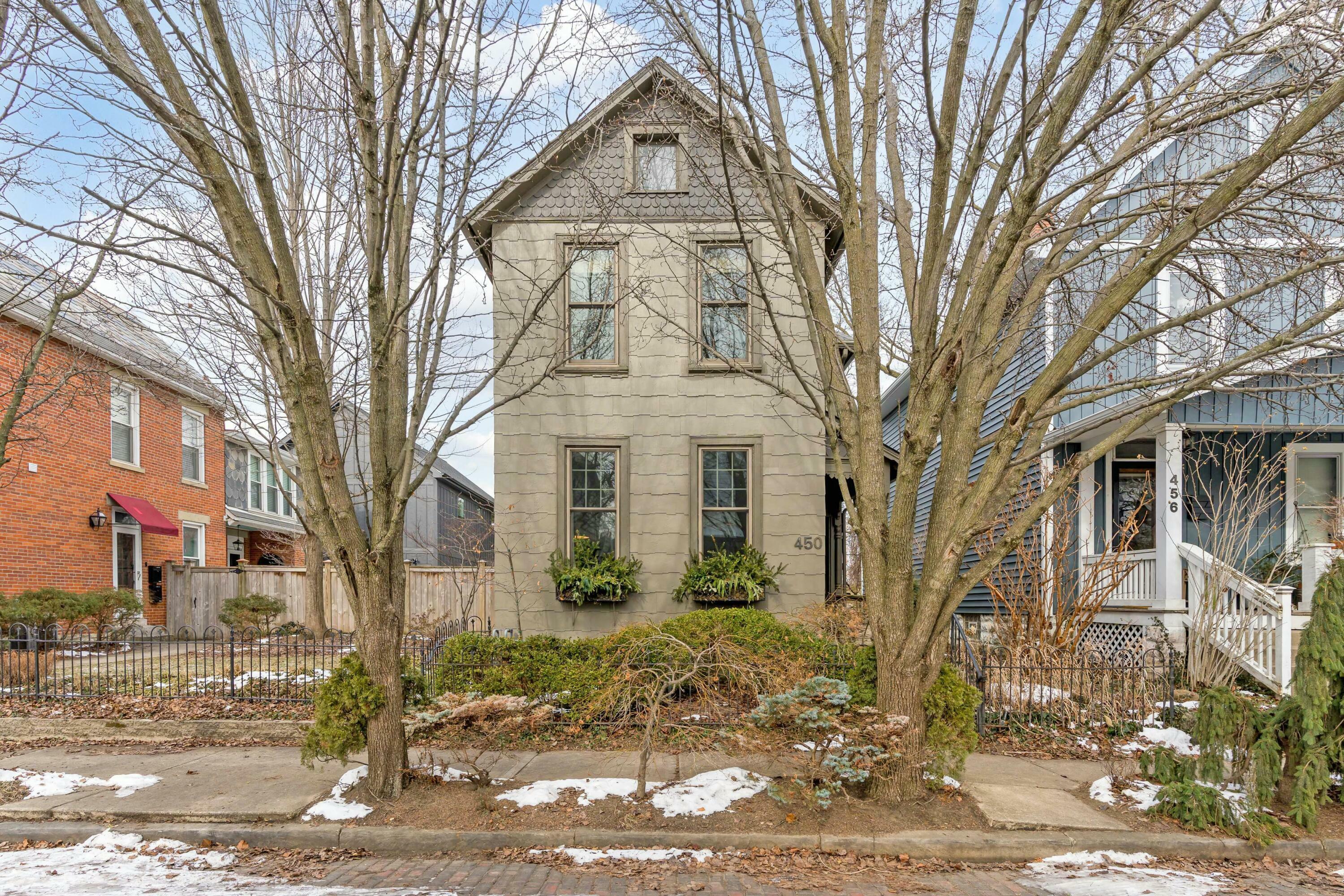 Property Photo: 450 Stanley Avenue OH 43206