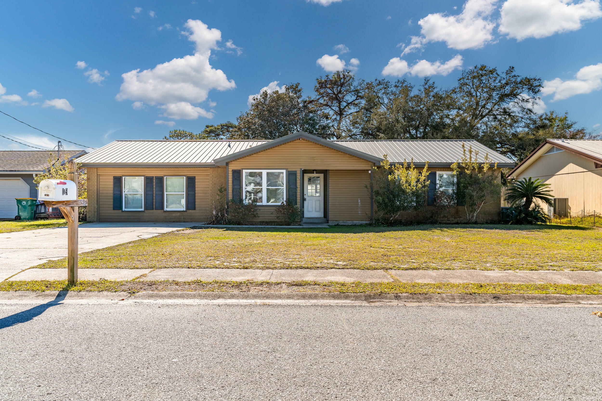 Property Photo:  109 Newcastle Circle  FL 32547 