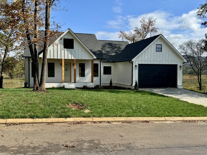 201 Clubhouse Drive  Jasper TN 37347 photo