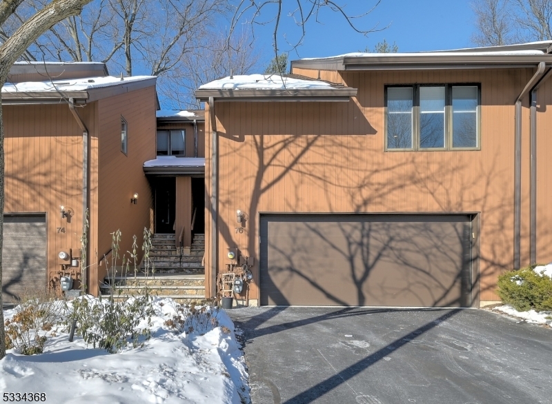 Property Photo: 76 Cummings Cir NJ 07052