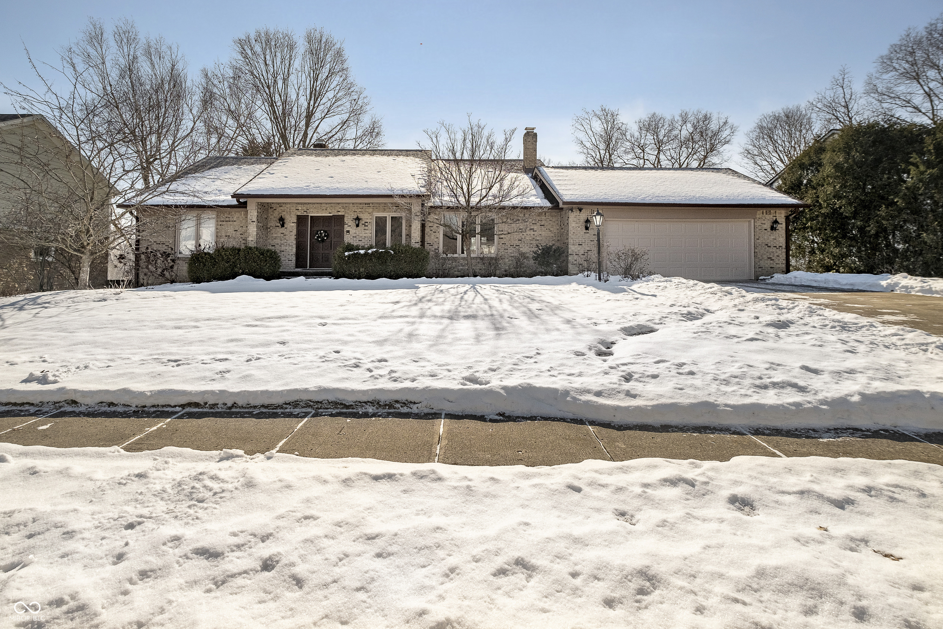 Property Photo:  4609 Somerset Way S  IN 46033 