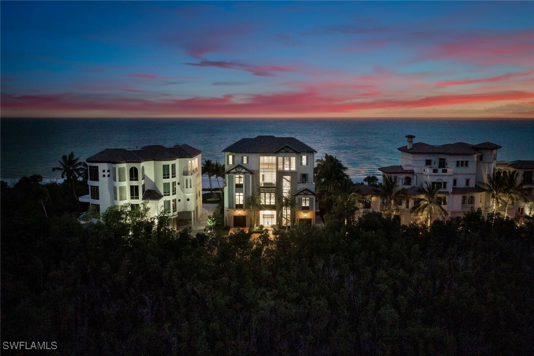 Property Photo:  7409 Bay Colony Drive  FL 34108 