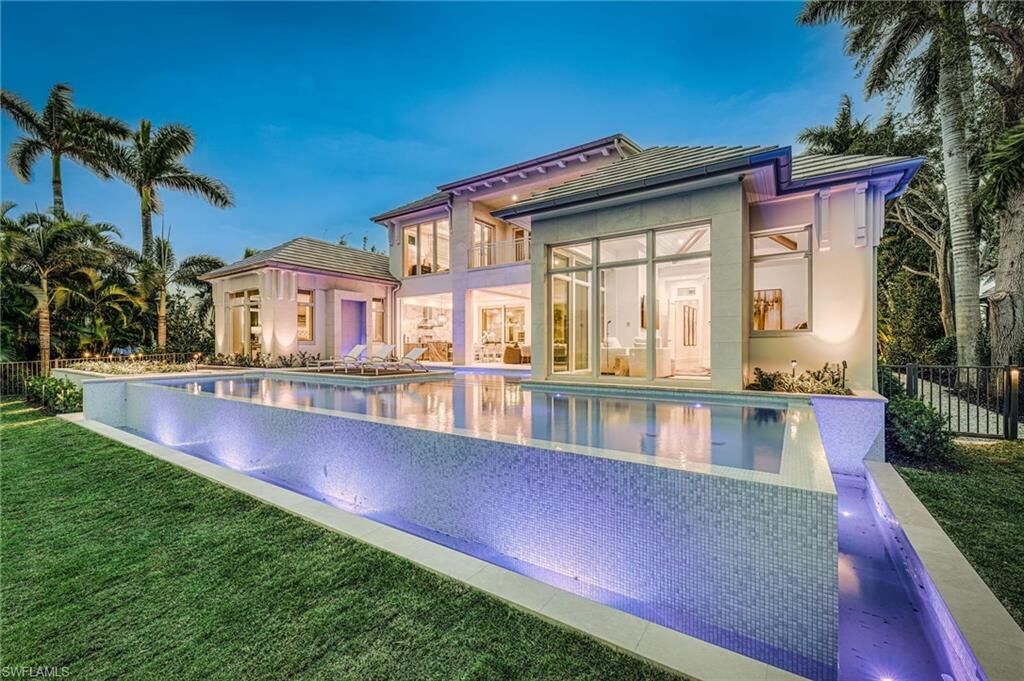 Property Photo: 3455 Gin Ln FL 34102
