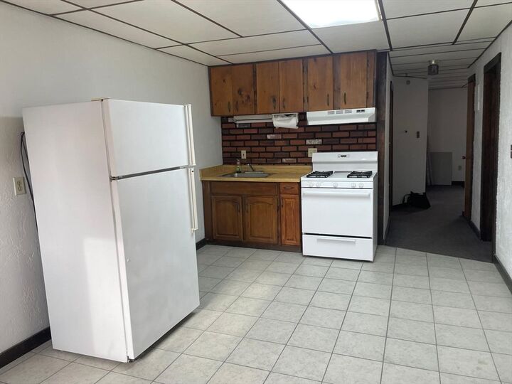 Property Photo:  230 Pearl Street 1  MA 02145 