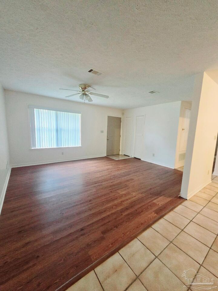 Property Photo:  6961 Rolling Hills Rd  FL 32505 