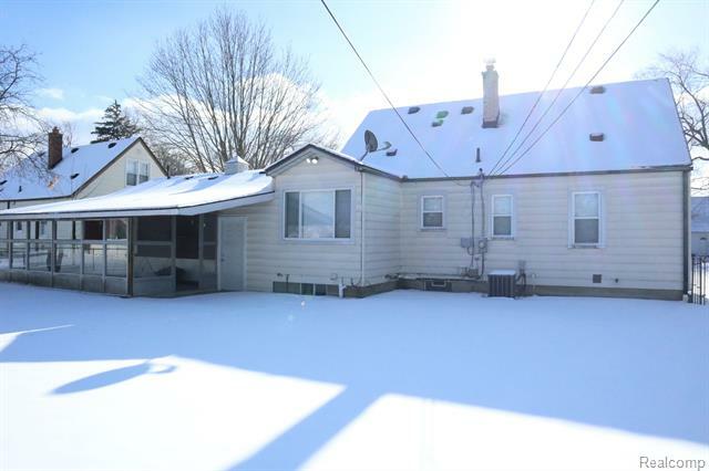 Property Photo:  29510 James Street  MI 48135 