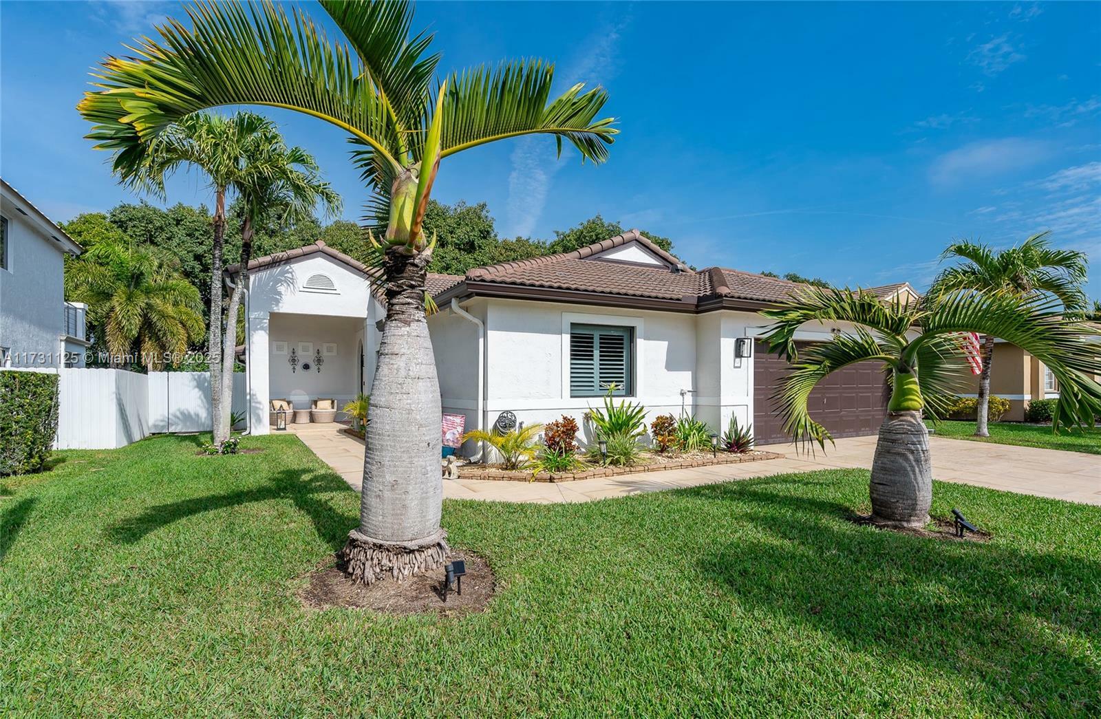 Property Photo: 16185 SW 2nd Dr FL 33027