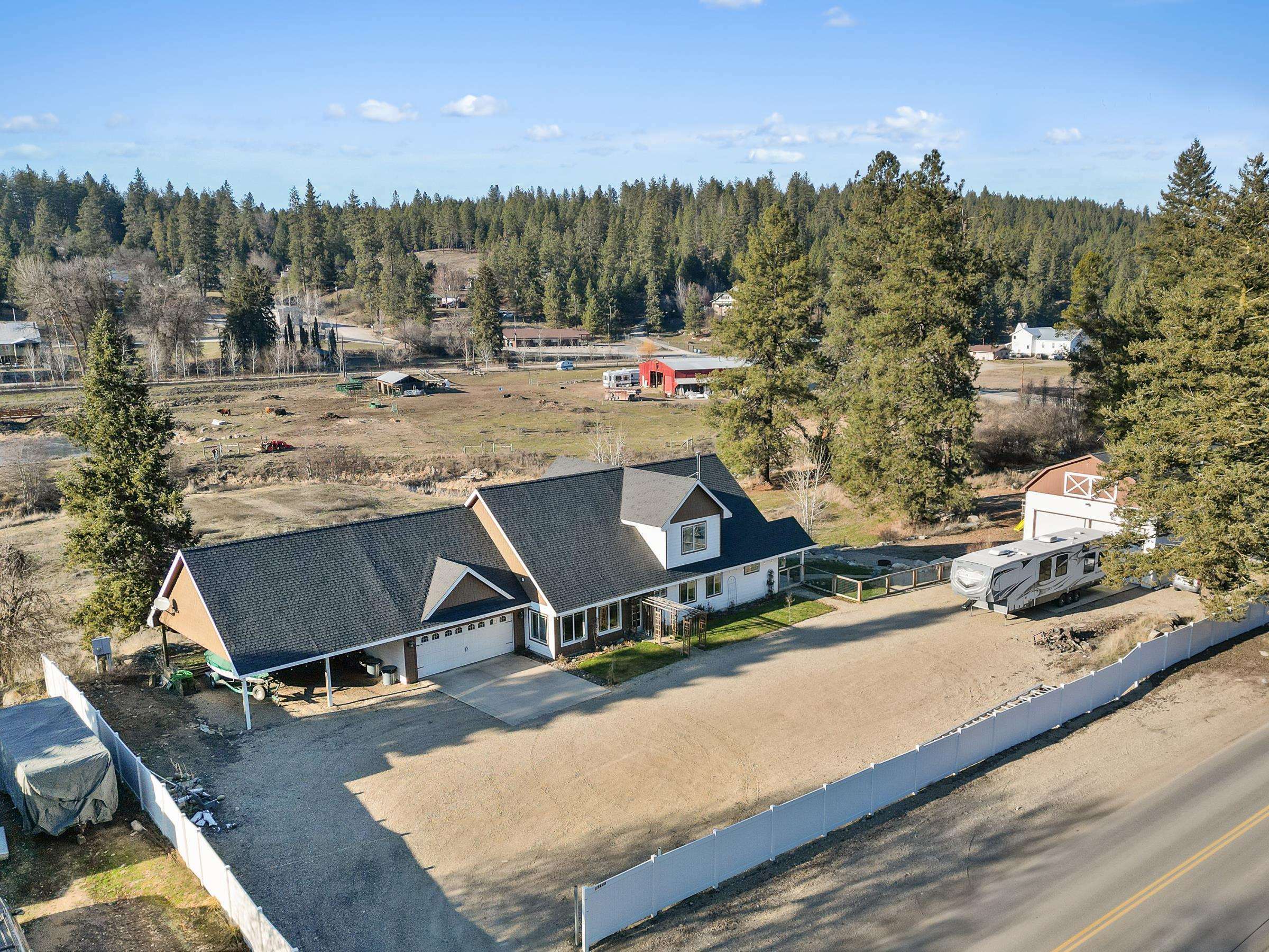 Property Photo:  39605 N Elk-Chattaroy Rd  WA 99009 