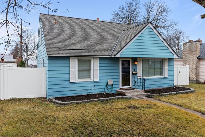 5212 N Cedar St  Spokane WA 99205 photo