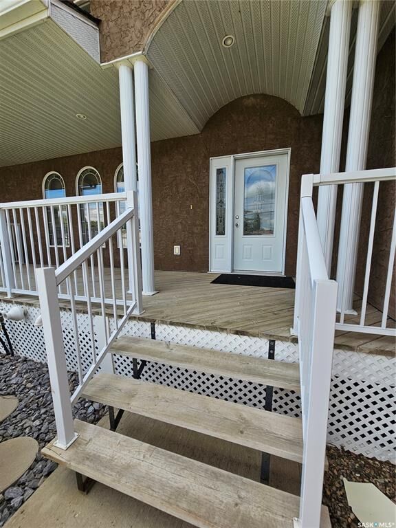 Property Photo:  447 1st Avenue W 4  SK S0K 4L0