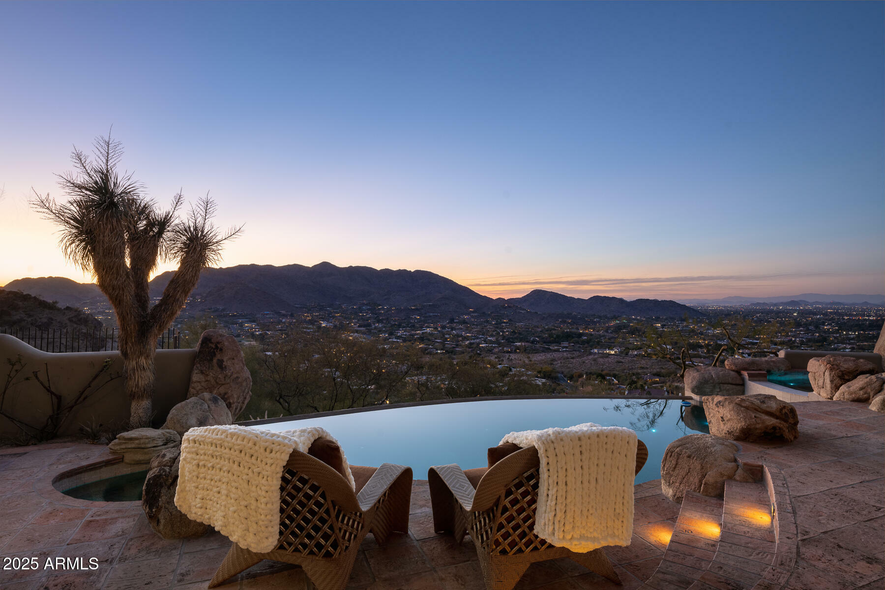 Property Photo: 5526 E Roadrunner Road AZ 85253